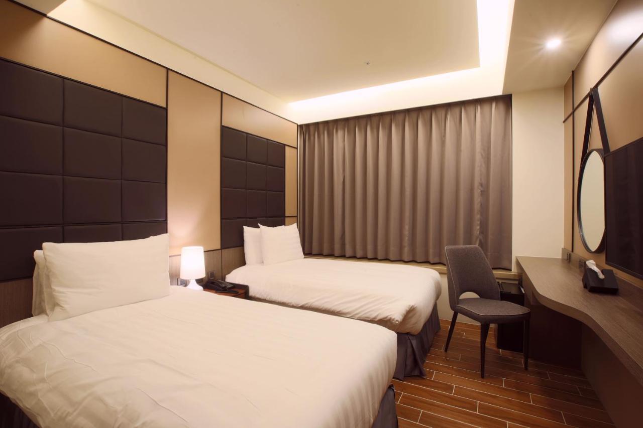 Hotel A Tajnan Kültér fotó